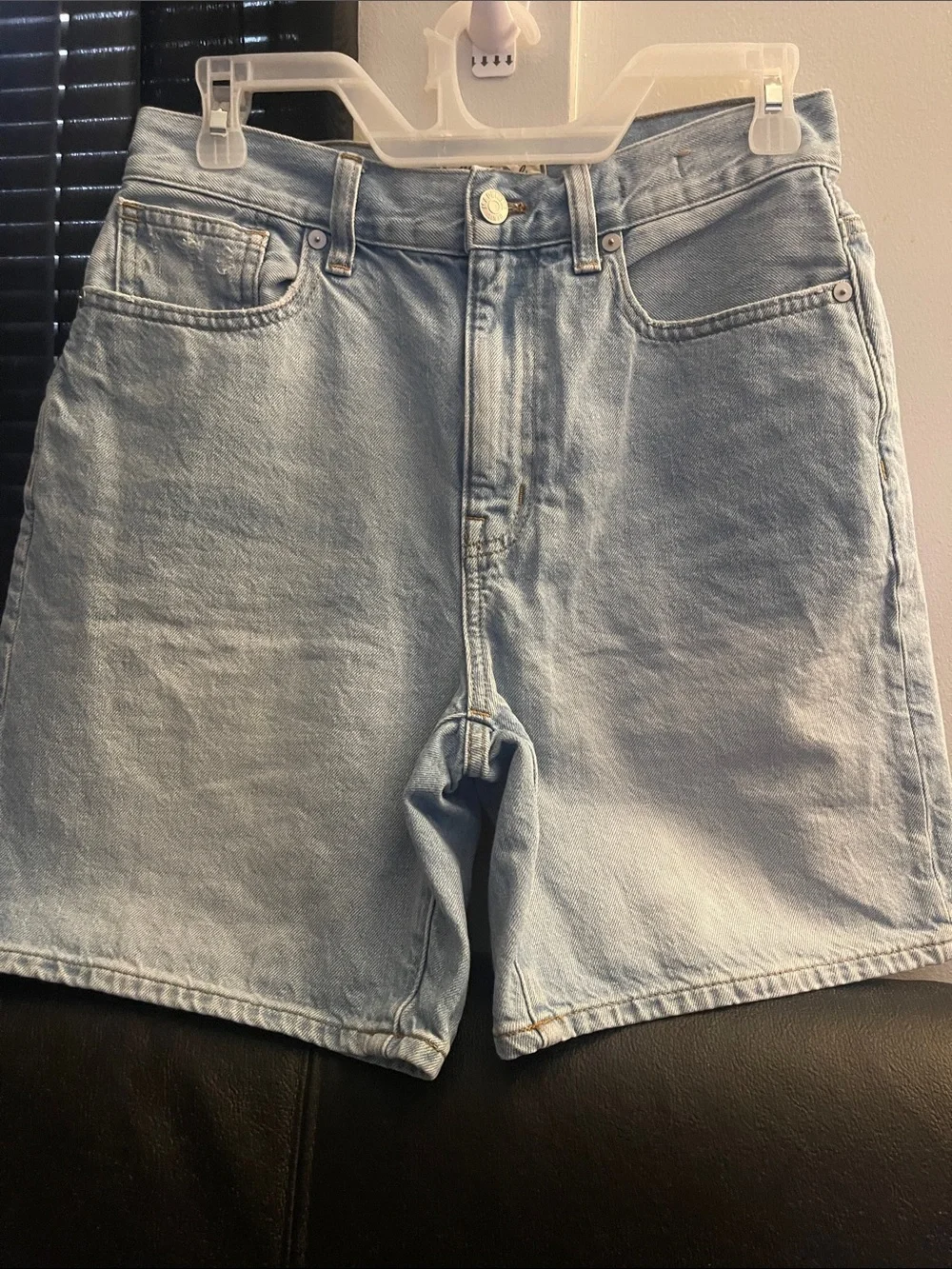 Madewell Women’s Baggy Jean Shorts in Bessmund Wash Size 26 NWOT